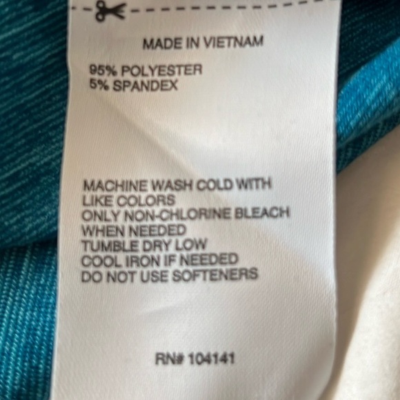 DSG Performance Tee - Picture 5 of 5